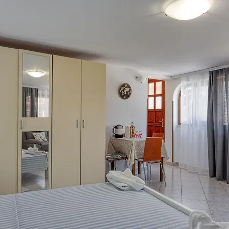 Marija Murage بيت ضيافة 3*