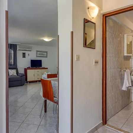 بيت ضيافة Marija Murage