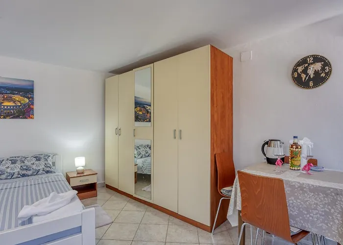 Gostinjska kuća Marija Murage 3*